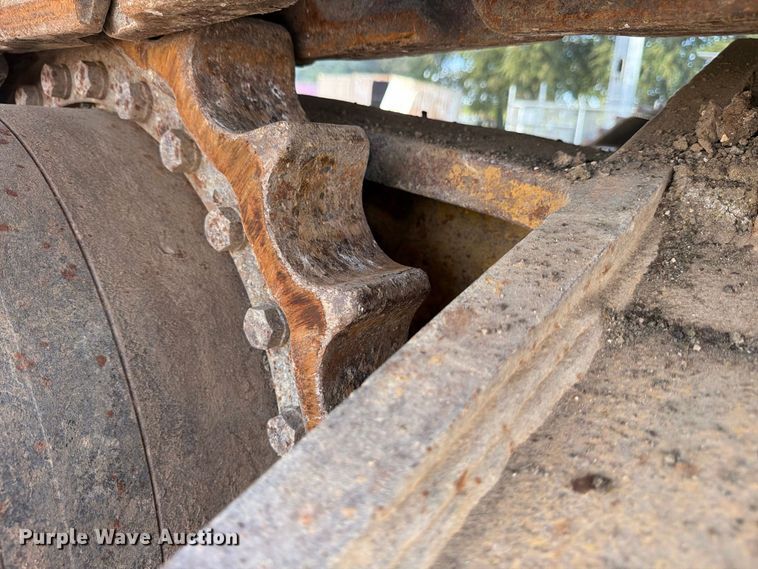 image for item FB8333 1995 Komatsu PC400LC-5LC excavator