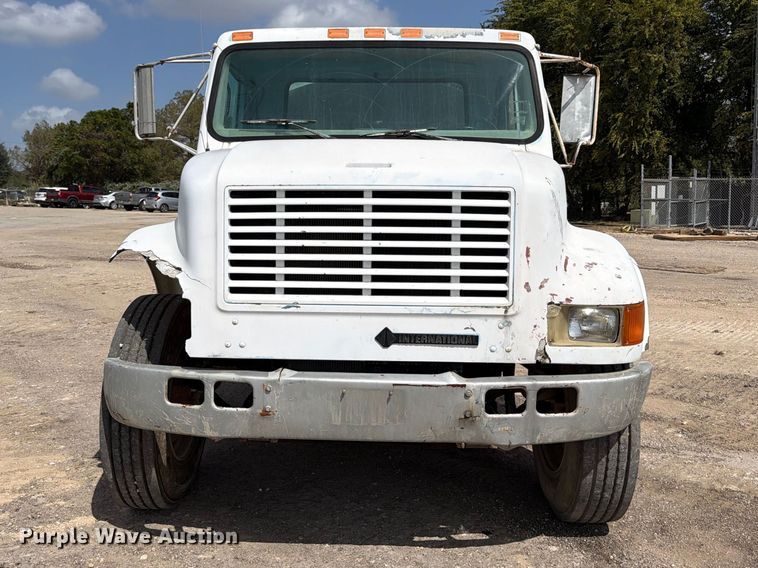 image for item FB8335 1997 International 4700 water truck