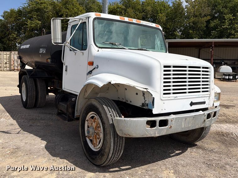 image for item FB8335 1997 International 4700 water truck