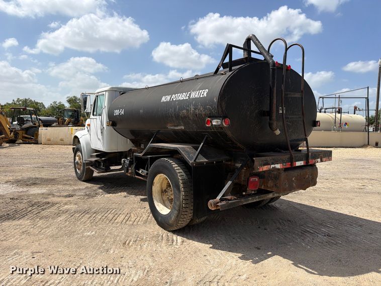 image for item FB8335 1997 International 4700 water truck