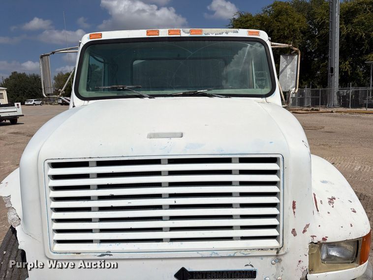 image for item FB8335 1997 International 4700 water truck