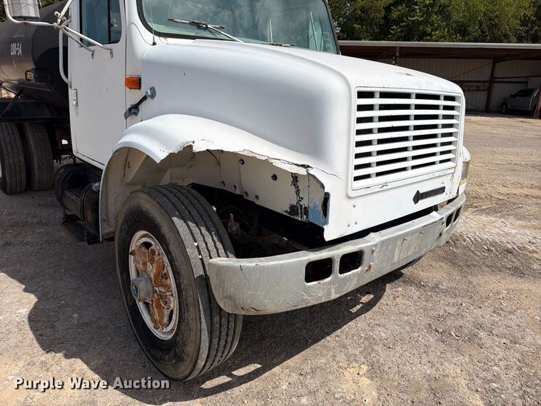 image for item FB8335 1997 International 4700 water truck