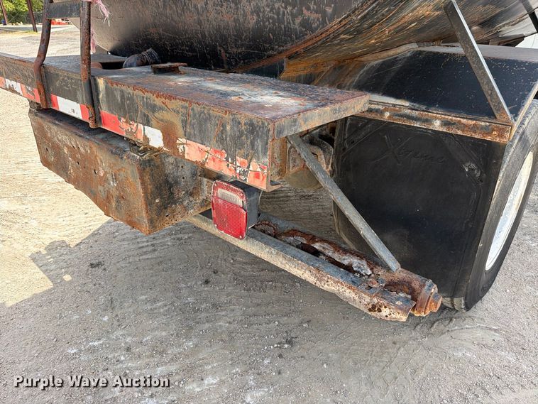 image for item FB8335 1997 International 4700 water truck