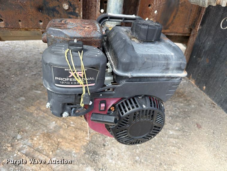 image for item FB8335 1997 International 4700 water truck