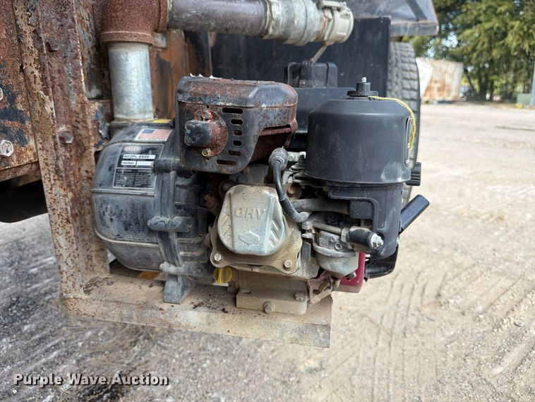 image for item FB8335 1997 International 4700 water truck