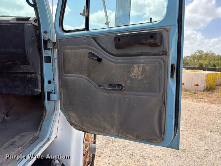 image for item FB8335 1997 International 4700 water truck