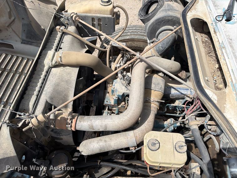 image for item FB8335 1997 International 4700 water truck