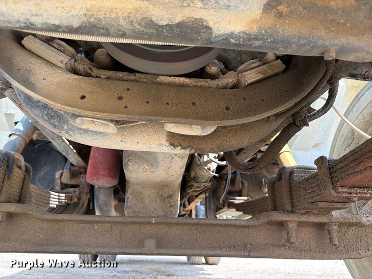 image for item FB8335 1997 International 4700 water truck
