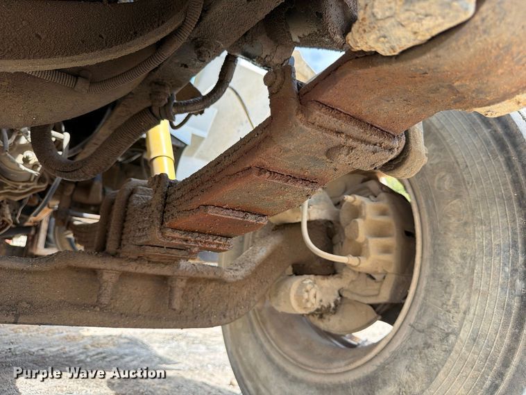 image for item FB8335 1997 International 4700 water truck