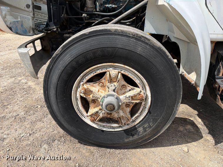 image for item FB8335 1997 International 4700 water truck