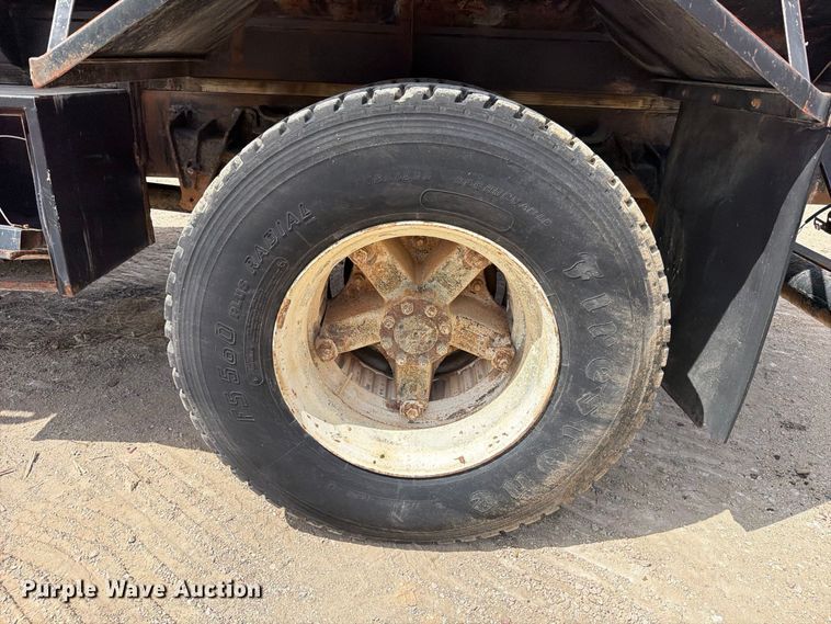 image for item FB8335 1997 International 4700 water truck