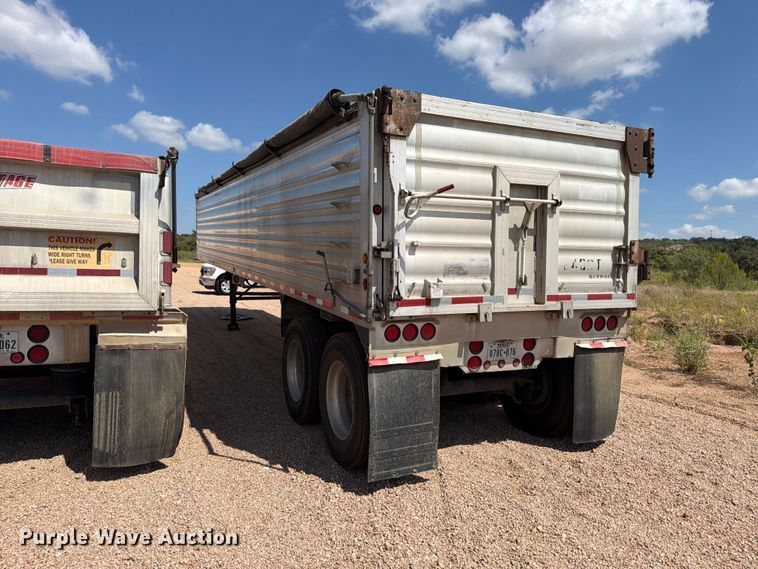 image for item FB8339 2008 Travis 39FT. T/102 grain trailer
