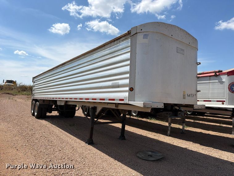 image for item FB8339 2008 Travis 39FT. T/102 grain trailer
