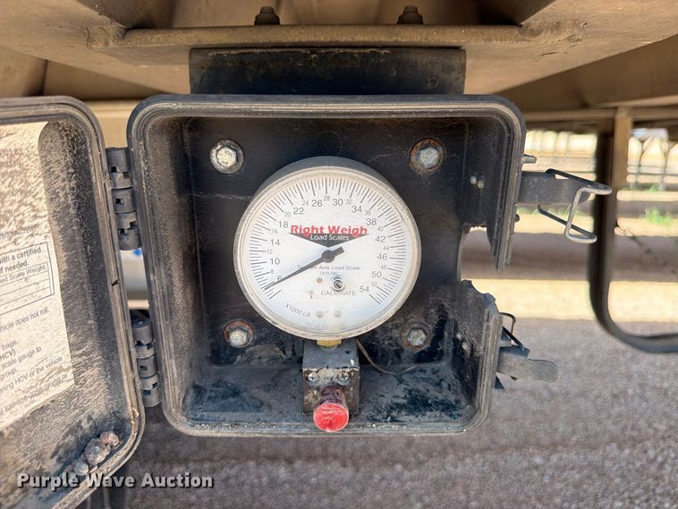 image for item FB8339 2008 Travis 39FT. T/102 grain trailer