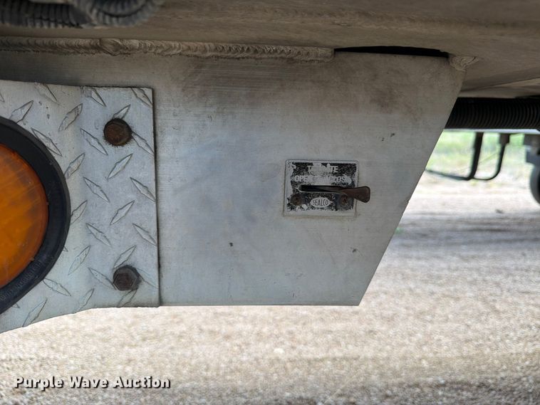 image for item FB8340 2007 Vantage S-85-Lone Star end dump trailer