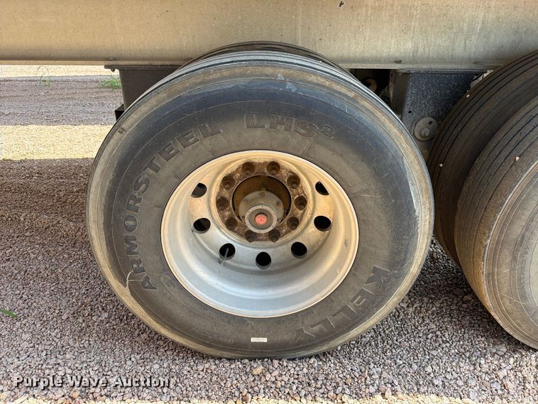 image for item FB8340 2007 Vantage S-85-Lone Star end dump trailer