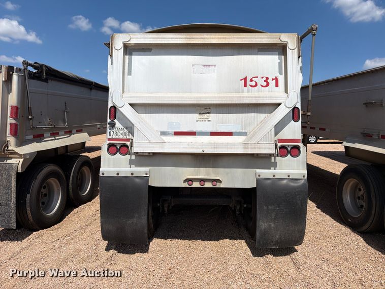 image for item FB8341 2017 Travis 39FT. S/97 end dump trailer