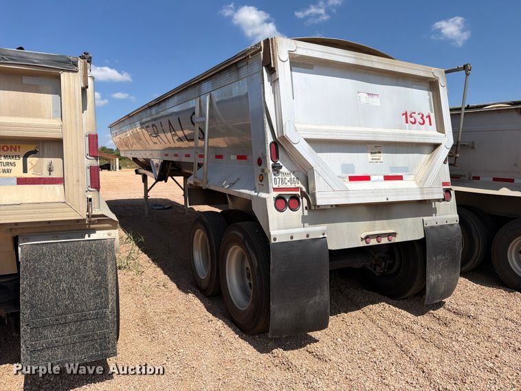 image for item FB8341 2017 Travis 39FT. S/97 end dump trailer