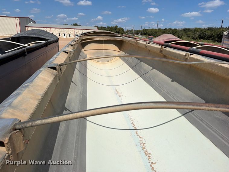 image for item FB8341 2017 Travis 39FT. S/97 end dump trailer
