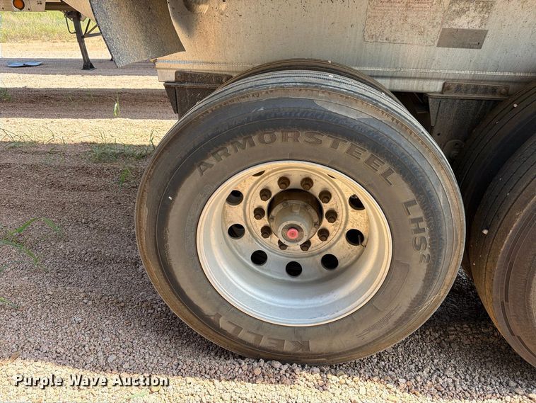 image for item FB8341 2017 Travis 39FT. S/97 end dump trailer
