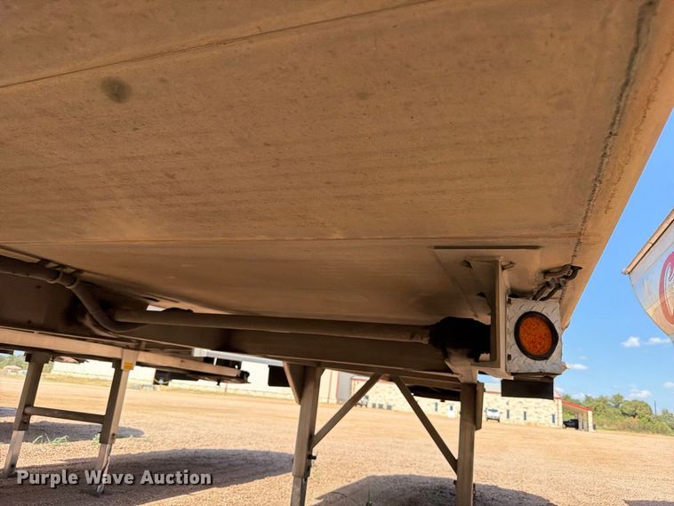 image for item FB8342 2007 Vantage S-85-Lone Star end dump trailer
