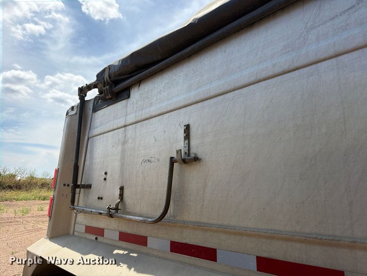 image for item FB8342 2007 Vantage S-85-Lone Star end dump trailer