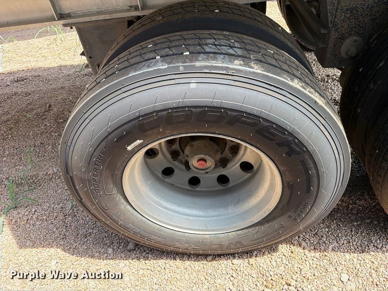 image for item FB8342 2007 Vantage S-85-Lone Star end dump trailer