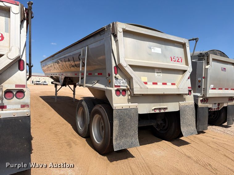 image for item FB8343 2017 Travis 39FT. S/97 end dump trailer
