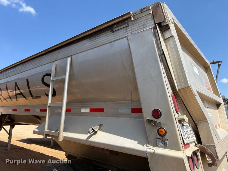 image for item FB8343 2017 Travis 39FT. S/97 end dump trailer