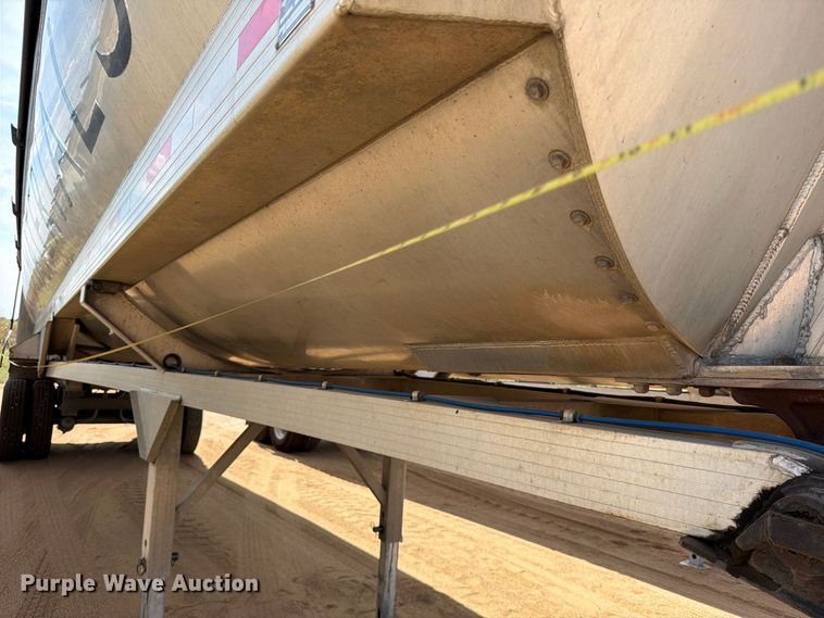 image for item FB8343 2017 Travis 39FT. S/97 end dump trailer