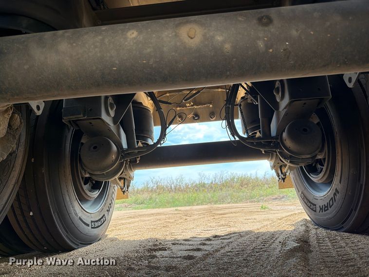 image for item FB8343 2017 Travis 39FT. S/97 end dump trailer