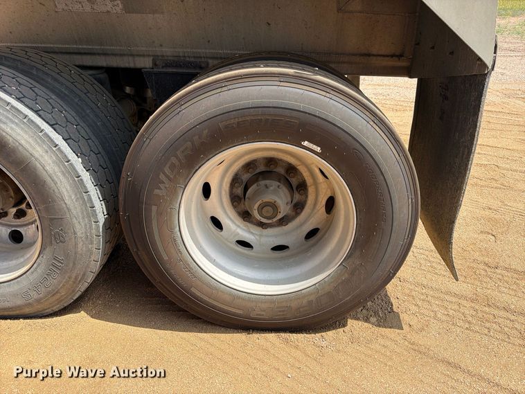 image for item FB8343 2017 Travis 39FT. S/97 end dump trailer