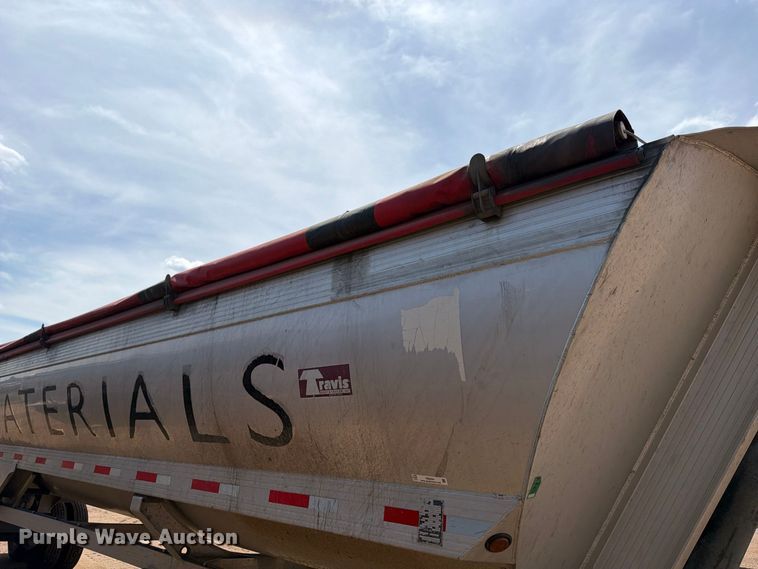 image for item FB8344 2017 Travis 39FT. S/97 end dump trailer