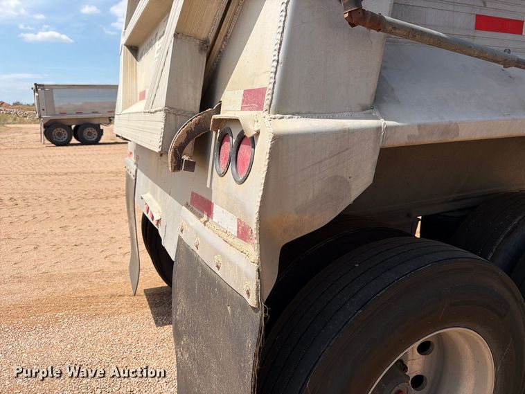 image for item FB8344 2017 Travis 39FT. S/97 end dump trailer