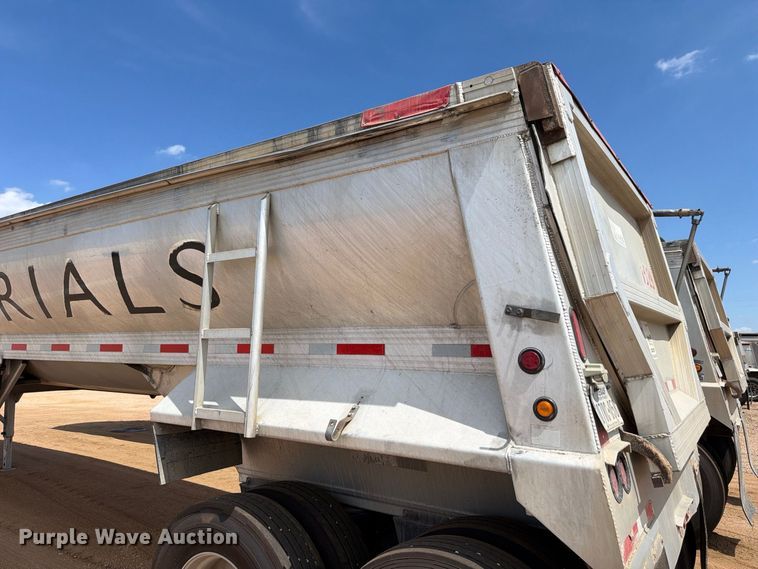 image for item FB8344 2017 Travis 39FT. S/97 end dump trailer