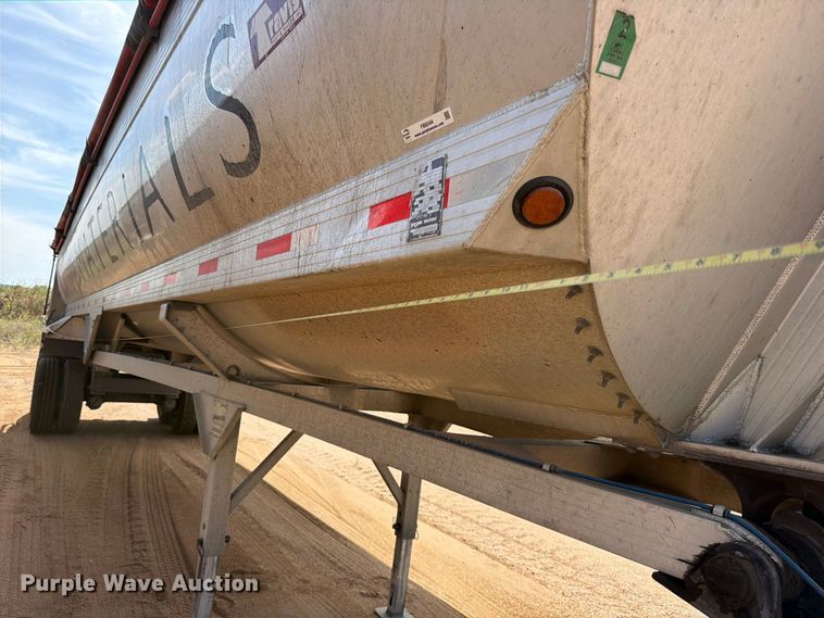 image for item FB8344 2017 Travis 39FT. S/97 end dump trailer