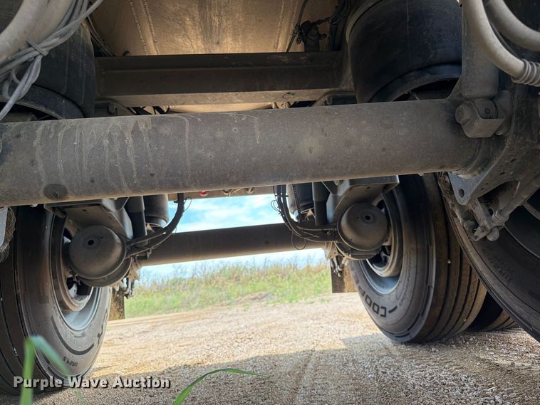 image for item FB8344 2017 Travis 39FT. S/97 end dump trailer