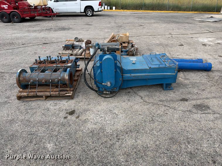 image for item FB8352 FMC M2836 API pump