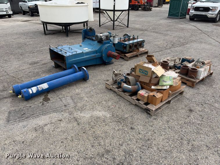 image for item FB8352 FMC M2836 API pump