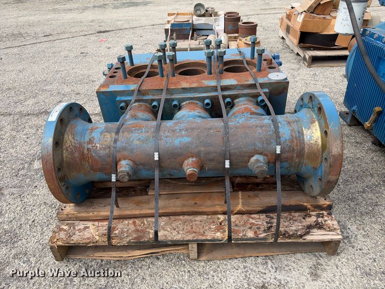image for item FB8352 FMC M2836 API pump