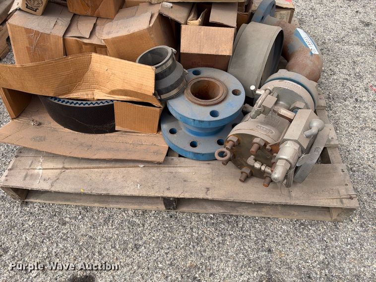 image for item FB8352 FMC M2836 API pump