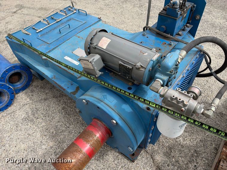 image for item FB8352 FMC M2836 API pump