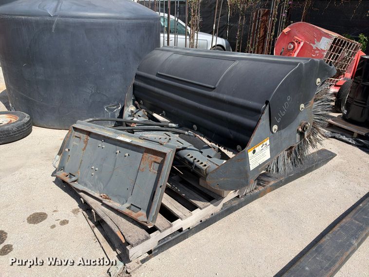 image for item FB8355 2014 Bobcat 68 angle broom skid steer broom
