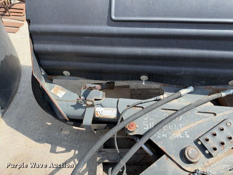 image for item FB8355 2014 Bobcat 68 angle broom skid steer broom