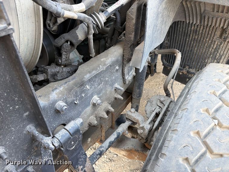 image for item FC3331 2006 Volvo VHD vacuum truck
