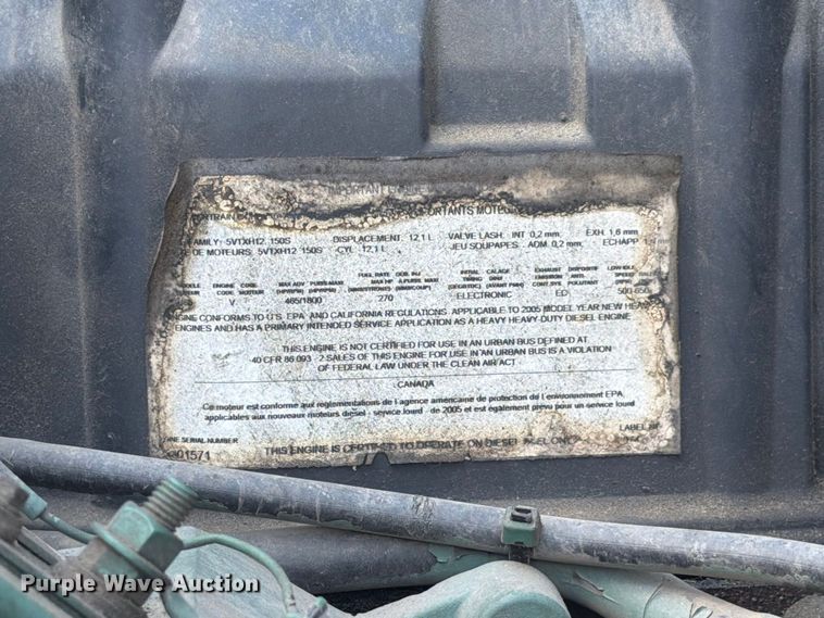 image for item FC3331 2006 Volvo VHD vacuum truck