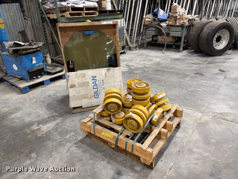 image for item FC3356 Skid steer parts