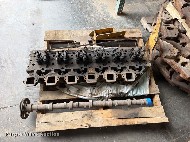 image for item FC3363 Caterpillar dozer part