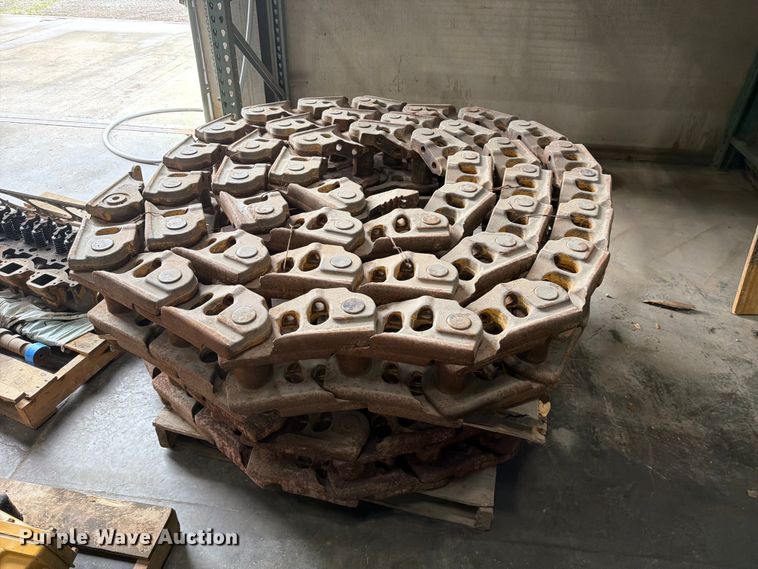 image for item FC3363 Caterpillar dozer part