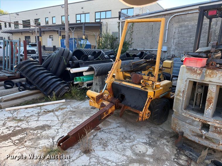 image for item FC3369 2004 Vermeer TR450 trencher